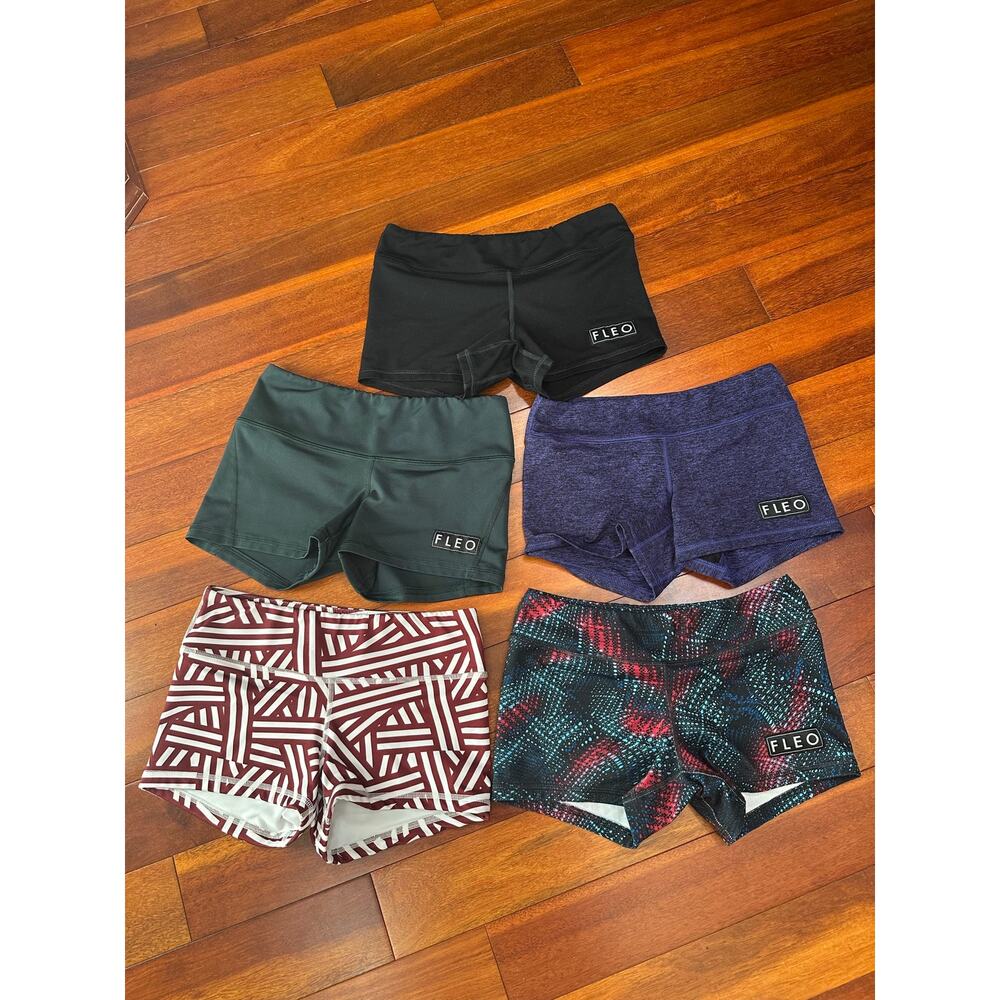 Lot of 5 Fleo Sporty shorts Solid & Patterns Size Small